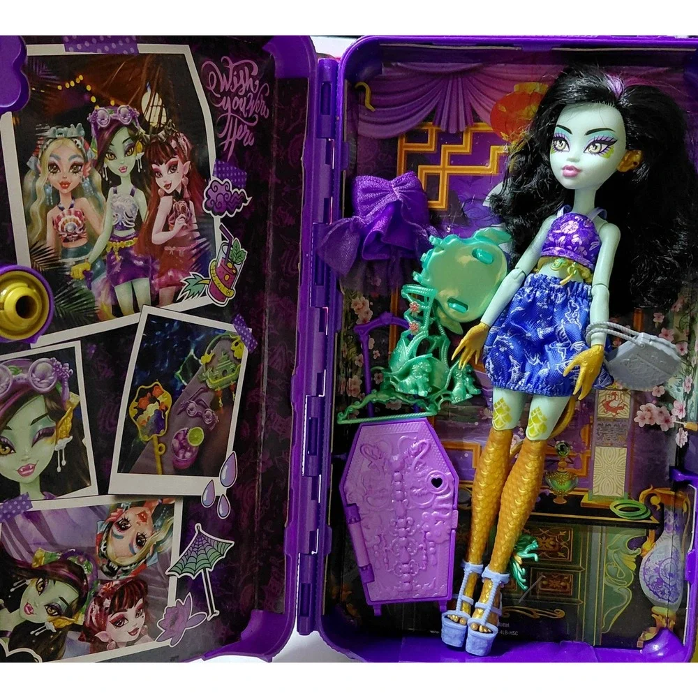 Monster High G3 Jinafire Long Skulltimate Secrets Gore-geous Oasis Doll Suitcase